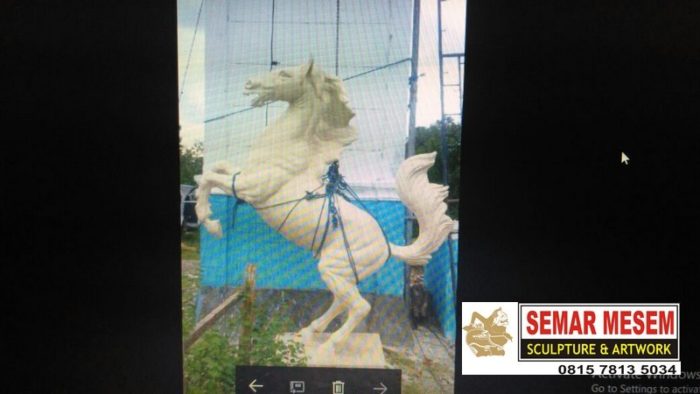 Kelik Studio Semar Mesem Patung Kuda Putih Patung Yesus Di Manado