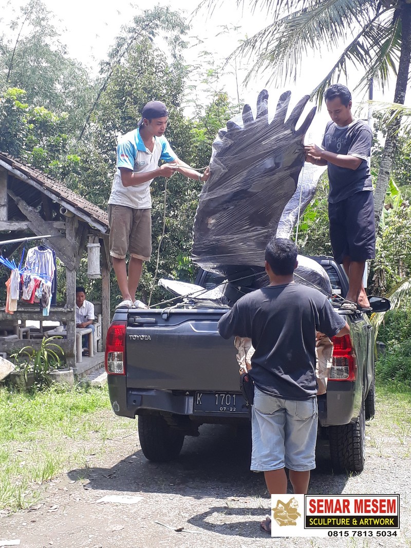 Kelik Semar Mesem Patung Elang Garuda Wisnu Kencana Di Bali