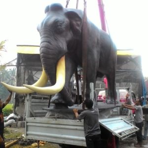 Kelik-studio-semar-mesem-patung-gajah-besar-patung-gwk-terbaru