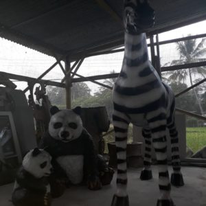 Kelik Studio Semar Mesem Patung Jerapah Patung Panda Contoh Patung Non Figuratif