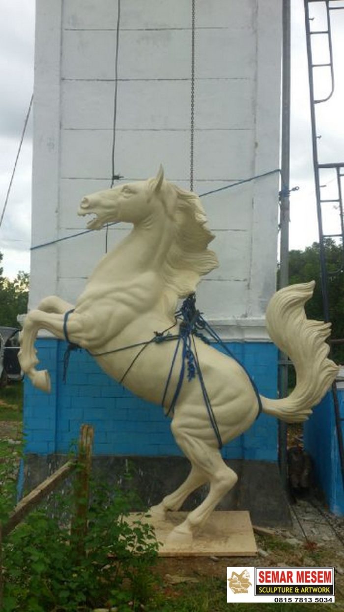 Kelik Studio Semar Mesem Fiber Patung Kuda Singa Terbesar