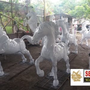 Kelik Studio Semar Mesem Kuda Seni Patung Cina