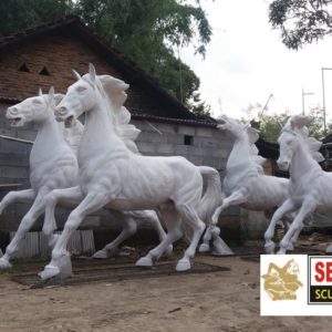 Kelik Studio Semar Mesem Patung Kuda Fiberglass Cara Pembuatan Patung Fiber