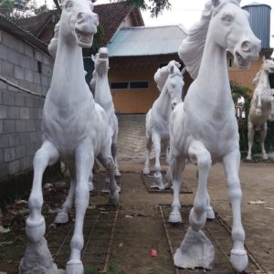 Kelik Studio Semar Mesem Patung Kuda Lari Cara Membuat Kerajinan Clay