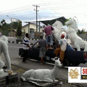 Kelik Studio Semar Mesem Patung Kingkong Patung Kuda Patung Di Indonesia