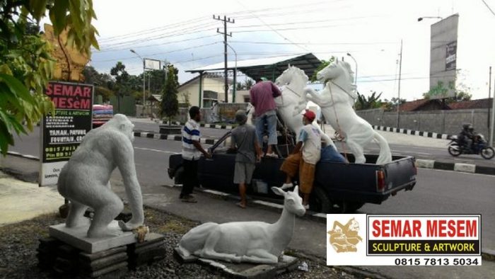 Kelik Studio Semar Mesem Patung Kingkong Patung Kuda Patung Di Indonesia