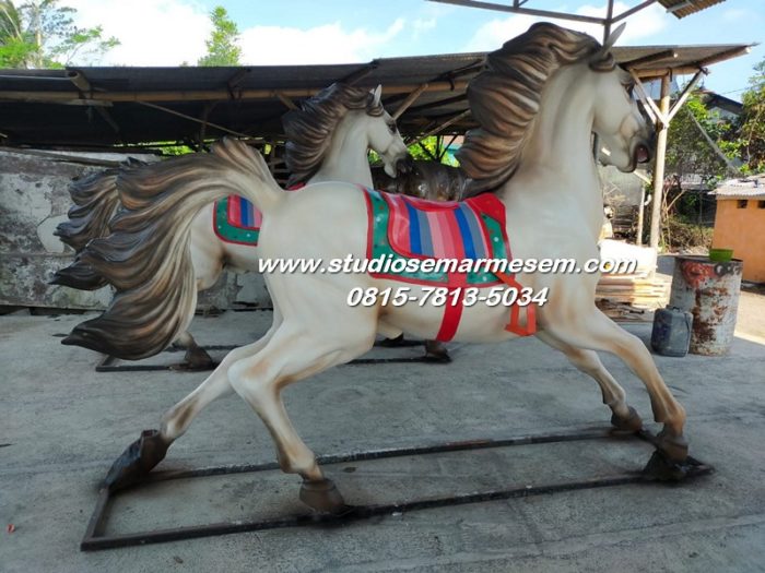 Patung Kuda Raksasa Patung Kuda Solo Bikin Patung Kuda Pengrajin Patung Kuda