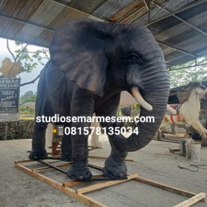 Patung Adipura Patung Gajah Patung Gajah Afrika