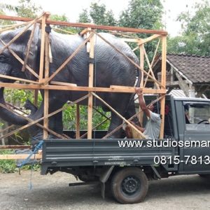 Patung Gajah Thailand Patung Gajah Mada Pusdik Brimob Patung Gajah Mada Surabaya