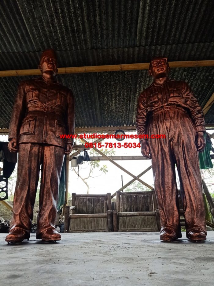 Patung Pahlawan Sisingamangaraja Patung Pahlawan Surabaya Patung Sang Proklamator