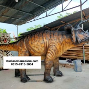 Pembuat Patung Fiberglass Jasa Bikin Patung Patung Dino Viral